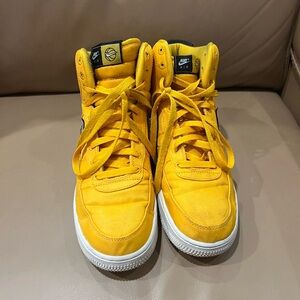 Nike Air Force 1 High 'University Gold'